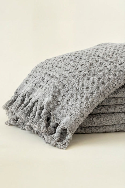 GREY TEXTURED BEDSPREAD